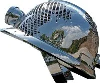 Каска - скульптура абстрактная скульптура из нержавеющей стали на заказ — Серпухов  